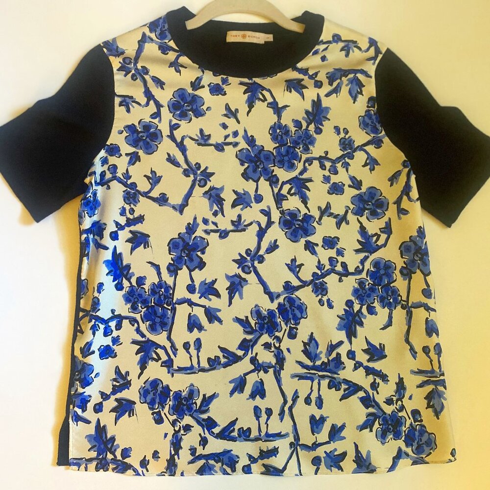 Tory Burch Silk Front Short Sleeve Sweater. Size Small